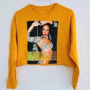 Aaliyah Gold Long Sleeve Crop Tee Medium